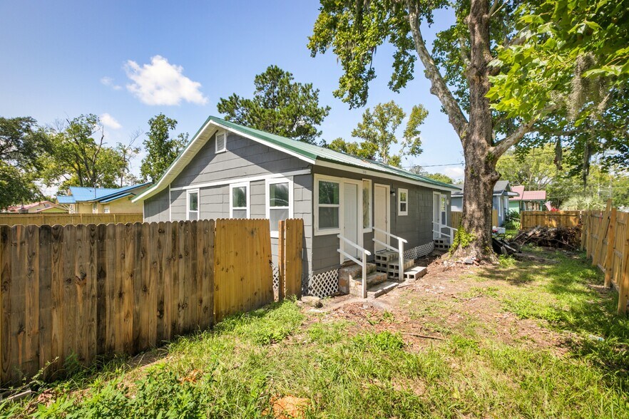 Primary Photo - 260 Vernis Ave