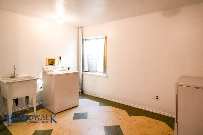 Building Photo - 5677 S 5630 W