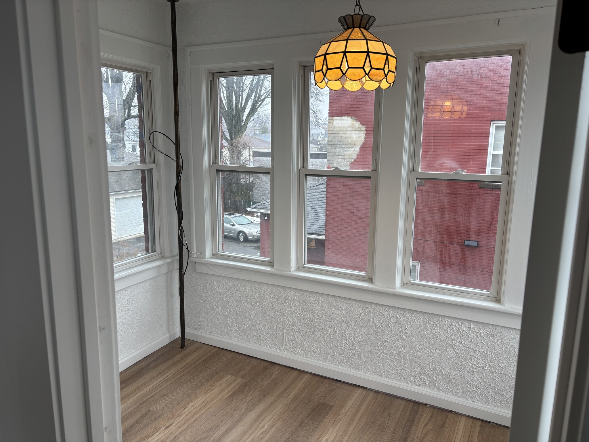 Building Photo - 334 Midland Ave