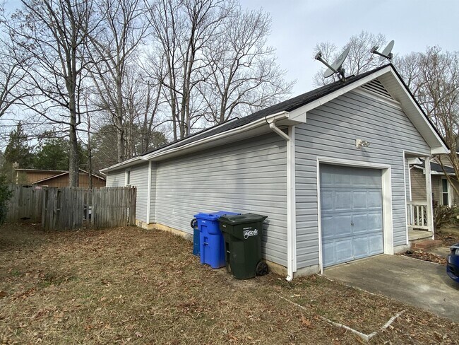 Building Photo - 6682 Winchester St