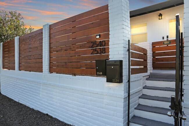 Building Photo - 2538 Fairmount Ave