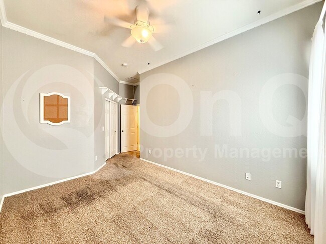 Building Photo - 18513 W San Carlos Dr