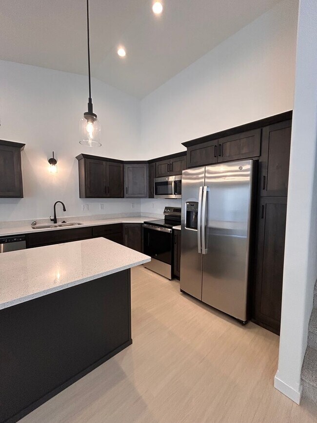 Building Photo - The Wilds Townhomes