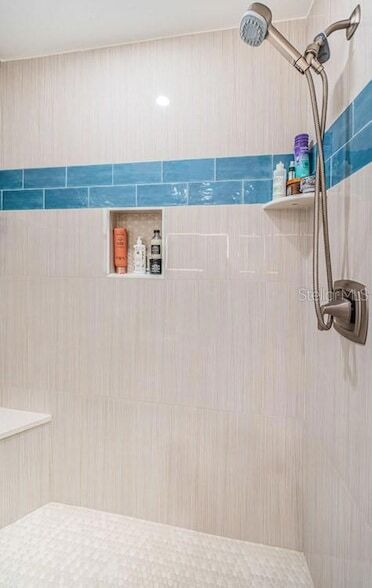 Building Photo - 2180 Dolphin Blvd S