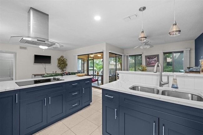 Building Photo - 804 Sorrento Pl