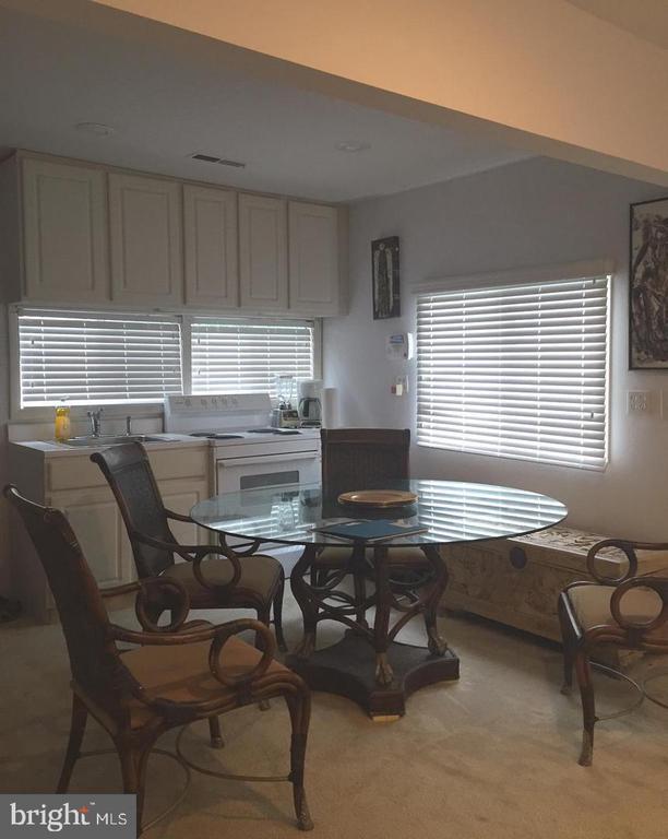 Building Photo - 14821 Patuxent Ave