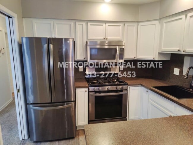 Building Photo - 6973 Chirrewa St