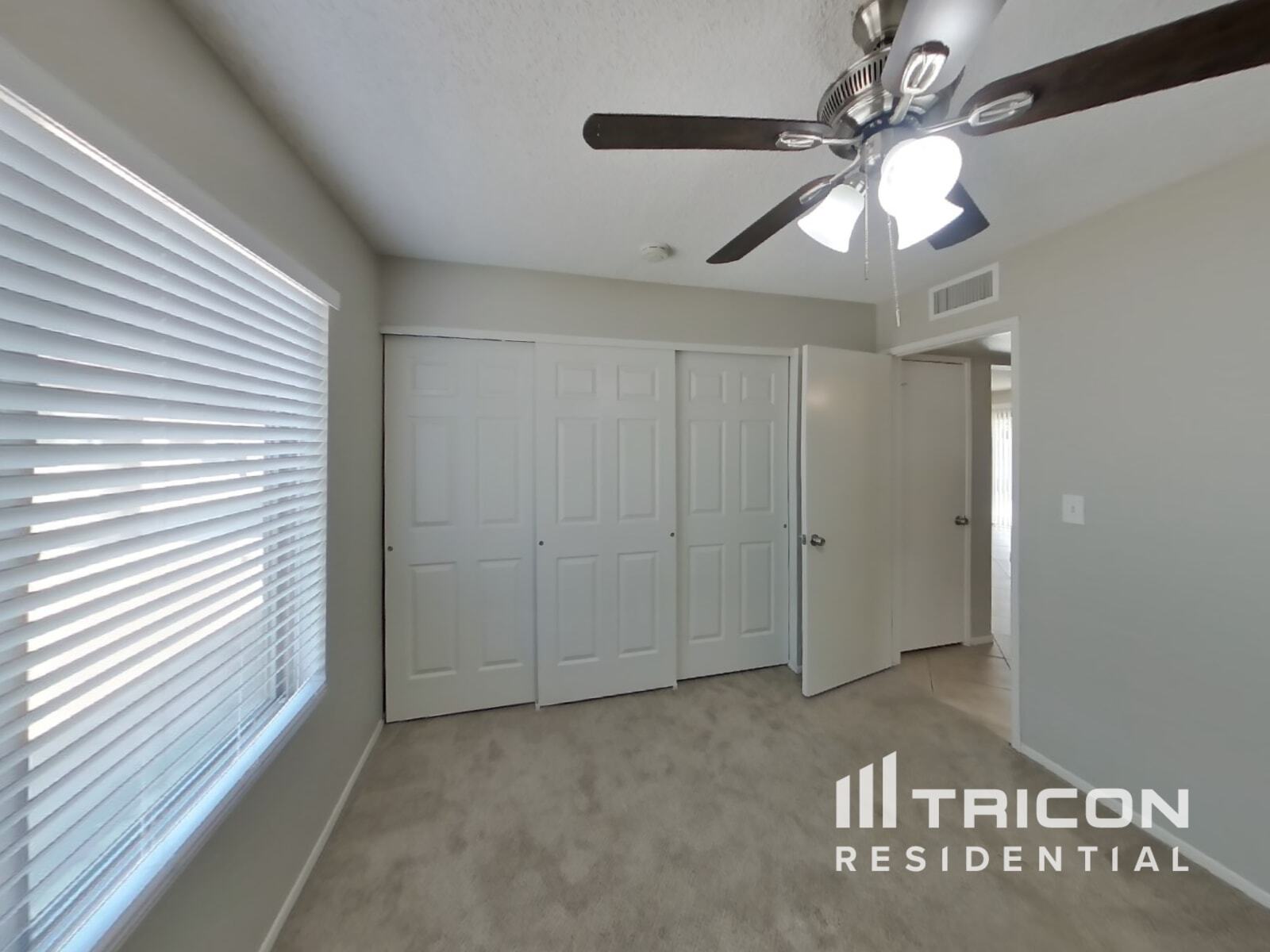 Building Photo - 3727 E Dahlia Dr