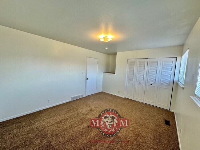 Building Photo - 2332 W 6200 S