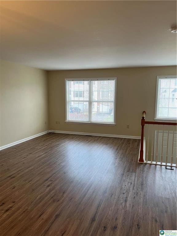 Building Photo - 338 S Oak St