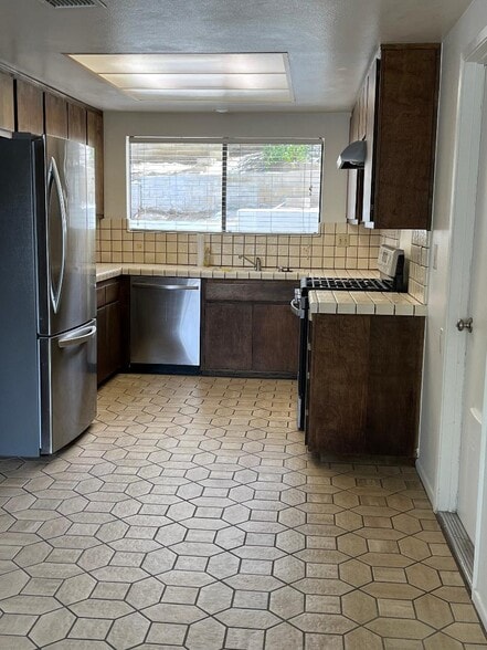 Building Photo - 37932 Mountain Shadow Ln