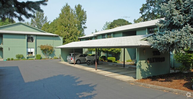 Exterior View - The Oakwood