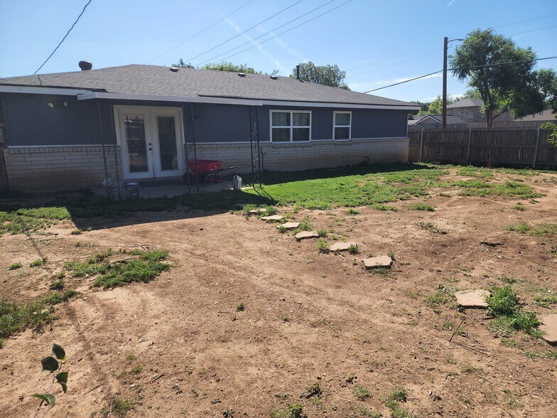 Back yard - 3324 Arlington St