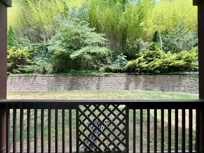 Building Photo - 3-Bed, 2-Bath Condo with Garage!