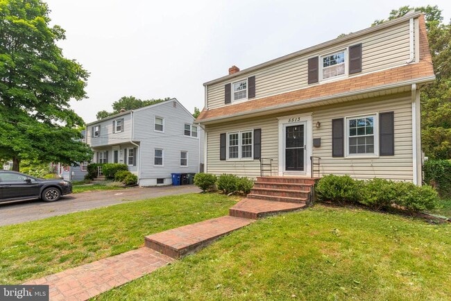 Primary Photo - 5513 5th St S