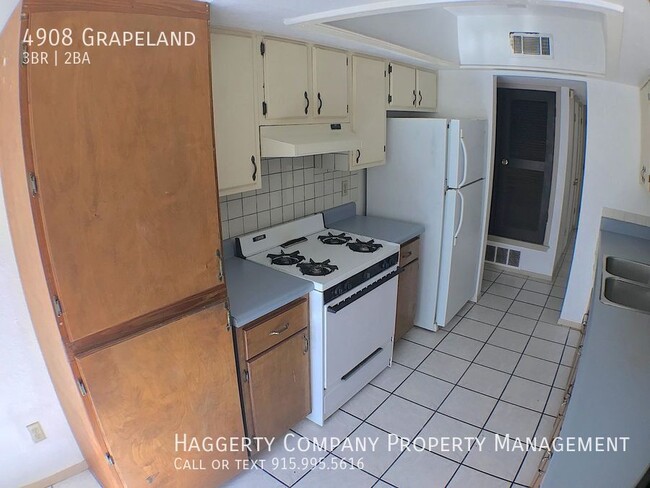 Building Photo - 4908 Grapeland-