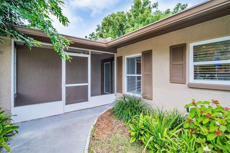 Building Photo - 2336 Malcolm Dr