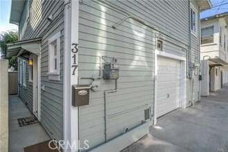 Building Photo - 317 Bayview Dr