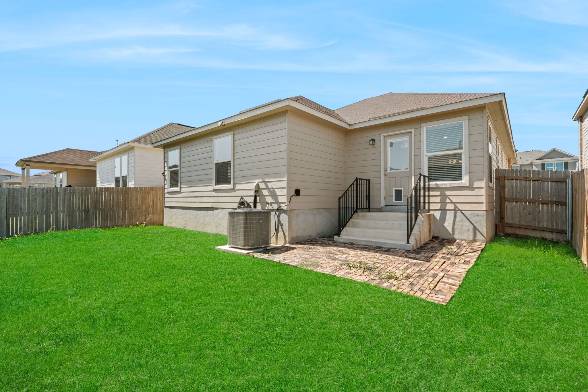 Building Photo - 9411 Braman Pt