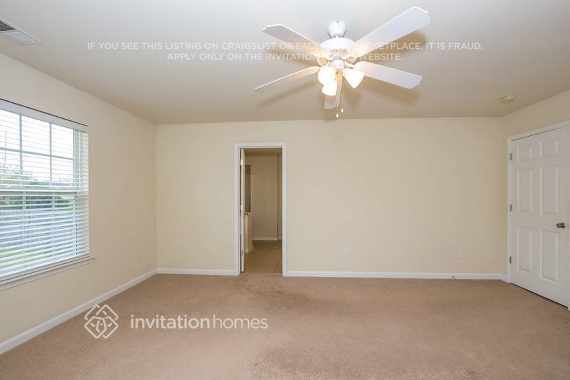 Building Photo - 1004 Oakstone Dr