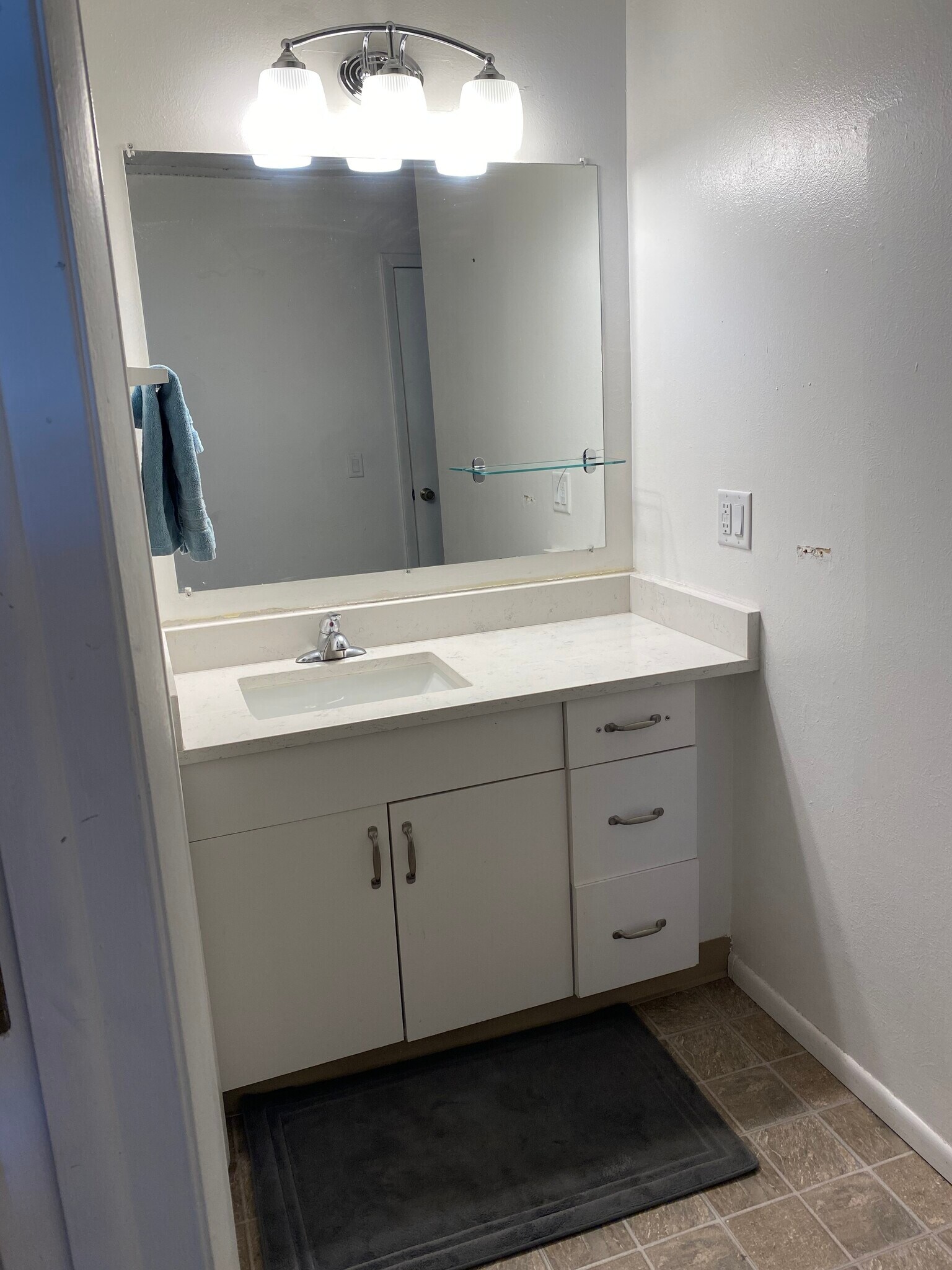 Building Photo - 7944 Chase Cir