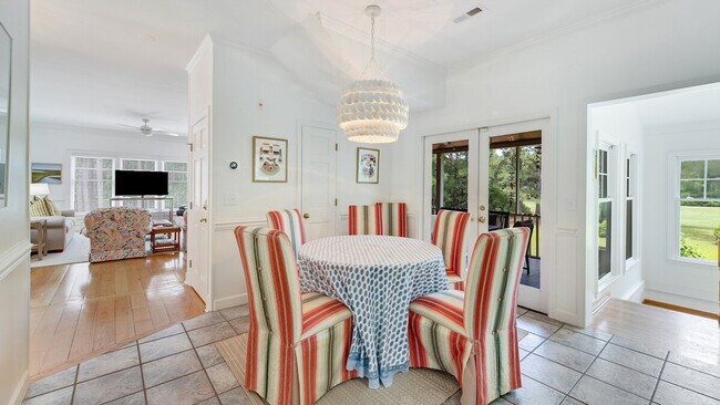 Building Photo - 546 Collins Meadow Dr