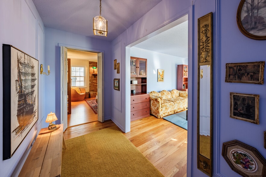 Foyer - 510 Hemingway Dr