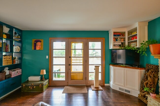 Building Photo - 50 Eden Pl