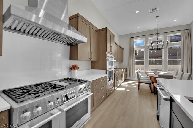 Building Photo - 10973 Horizon Ledge Ave