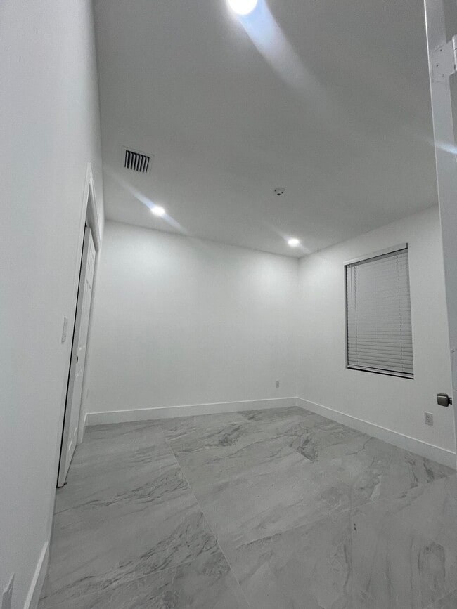 Building Photo - 4588 Old Okeechobee Rd