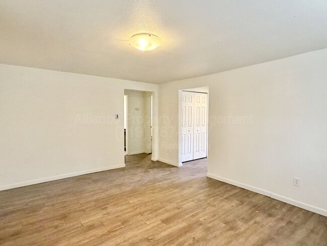 Building Photo - 17 N Meade Ave