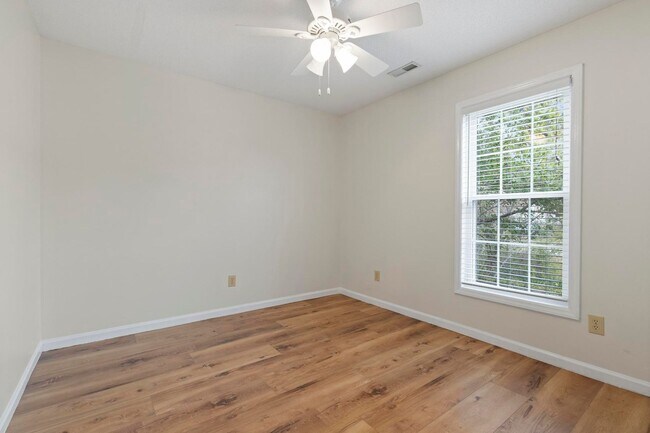 Building Photo - 617 Fitzgerald Dr