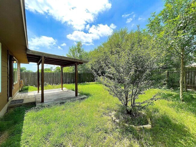 Building Photo - 3101 Barksdale Dr