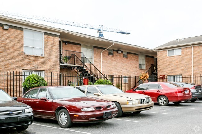 Building Photo - Twelve Canfield Place