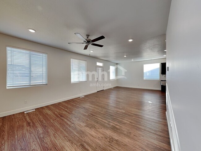 Building Photo - 5924 Verdigris Dr