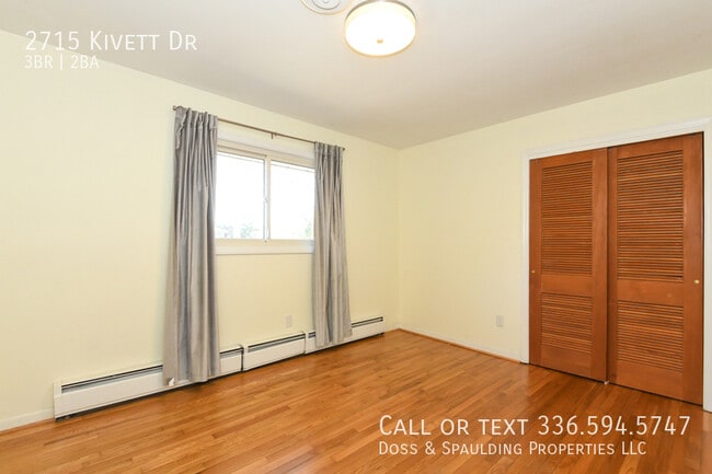 Building Photo - 2715 Kivett Dr