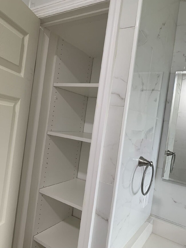 Building Photo - 6002 Lords Ave