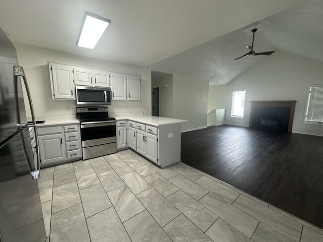 Building Photo - 3410 Augusta Dr