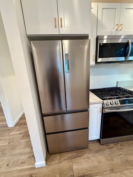 Building Photo - 1144 E Wilson Ave