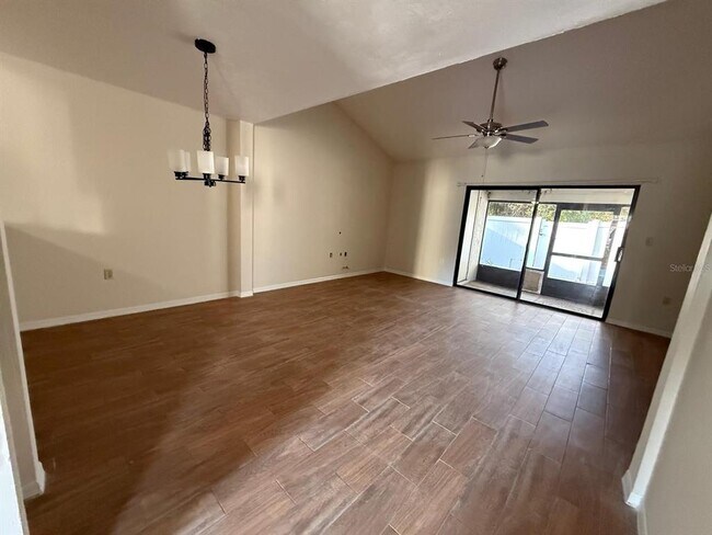 Building Photo - 5050 Ernst Ct