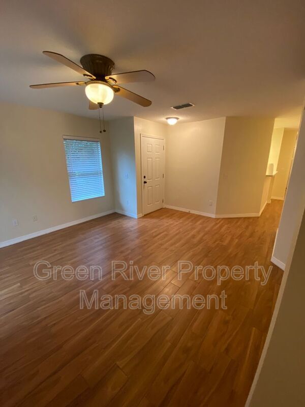 Building Photo - 1800 Green Springs Cir