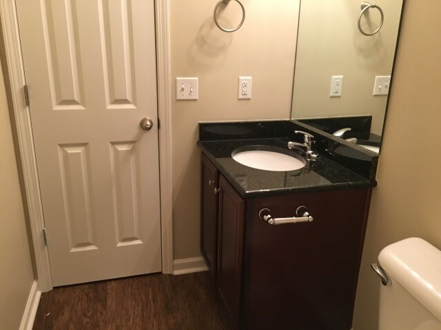 Building Photo - 5 Miller Pond Rd