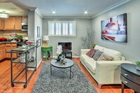 Building Photo - 701 S Central Park Ave