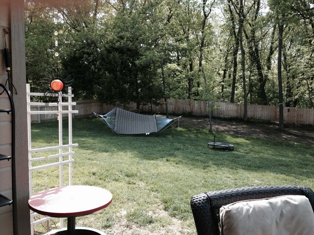 Building Photo - 3 bed 2 bath off Scenic Drive - AVAILABLE ...