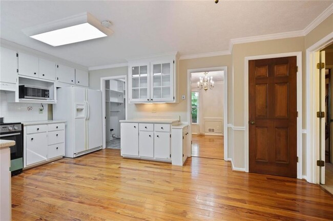 Building Photo - 3658 Chestnut Ridge Ct