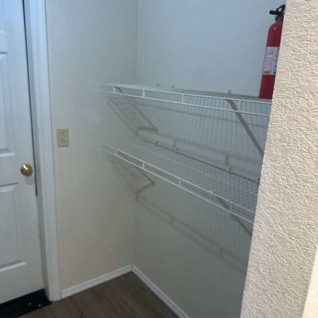 Building Photo - 1469 Cameo Ct