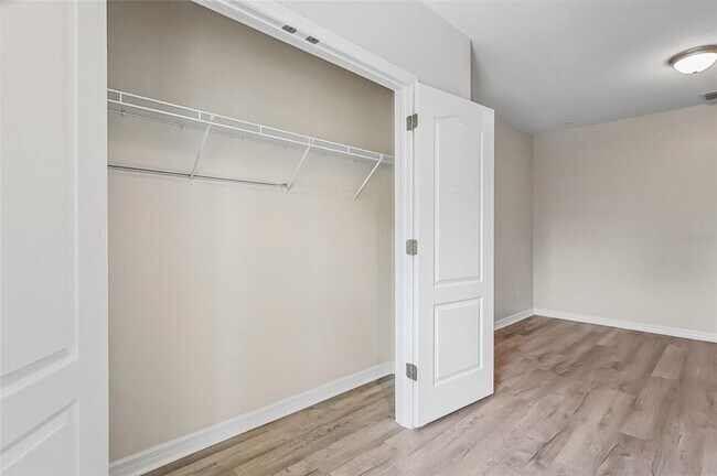 Building Photo - 12713 Lexington Ridge St