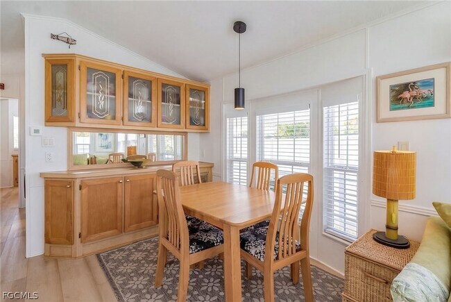 Building Photo - 7270 Pinehurst Rd