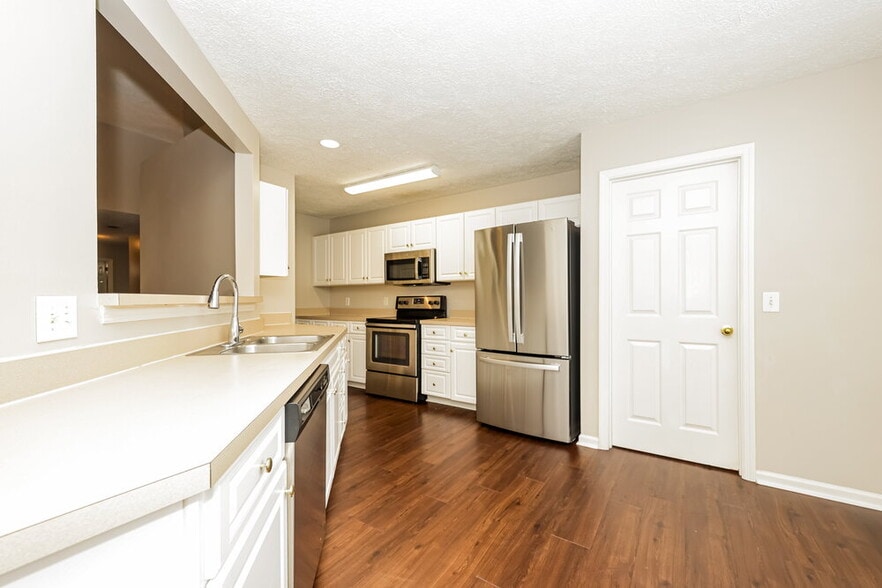 Building Photo - 1004 Blue Mountain Ln