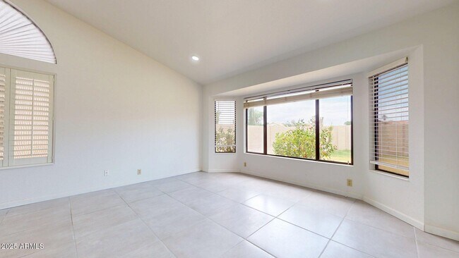 Building Photo - 9814 W Menadota Dr